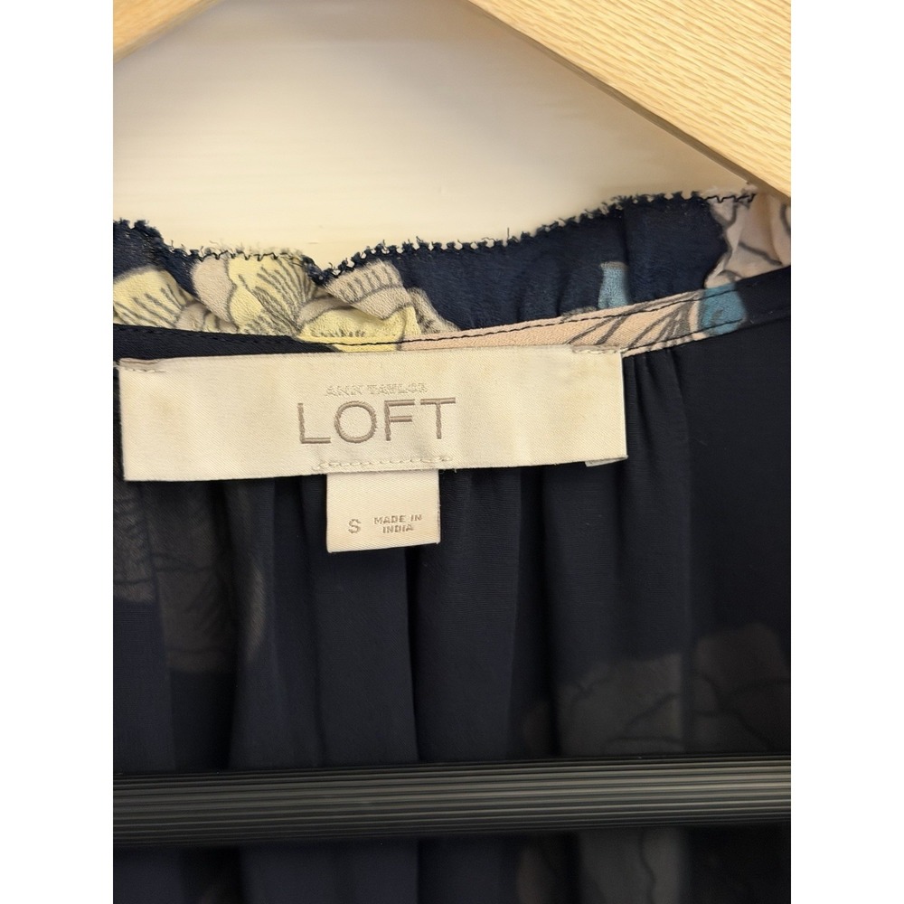 Loft Women's Navy Floral Fit & Flare Dress Ruffle Short Sleeves Size Small - Picture 4 of 7